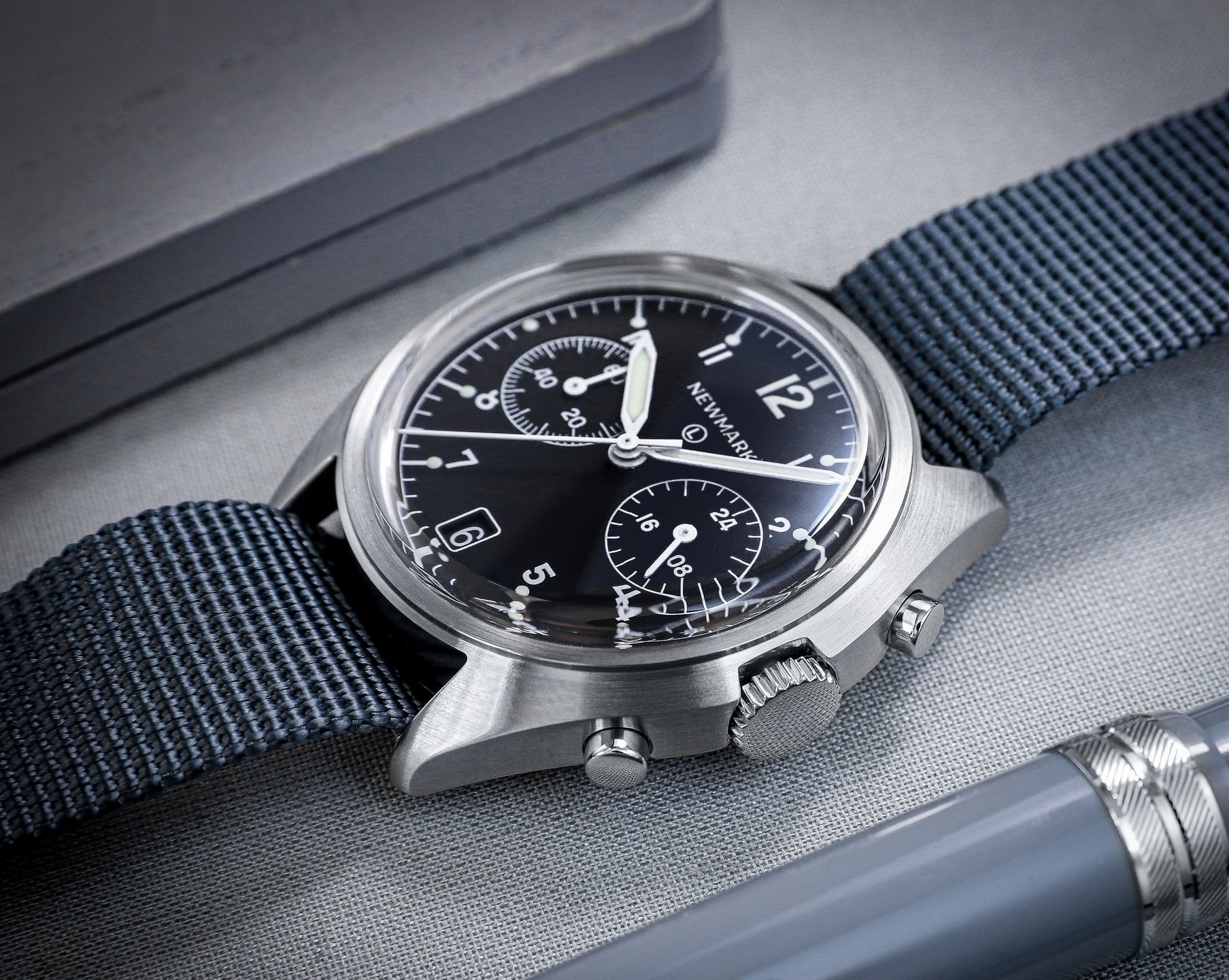 6BB Chronograph Date – Newmark Watch Company